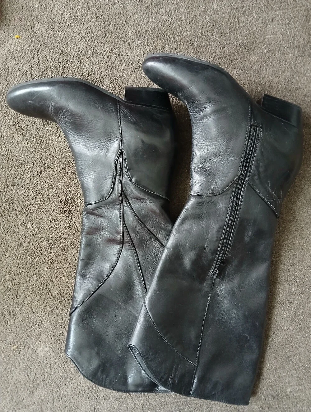 Naya Women’s Black Leather Tall Riding Boots – Size 7.5M